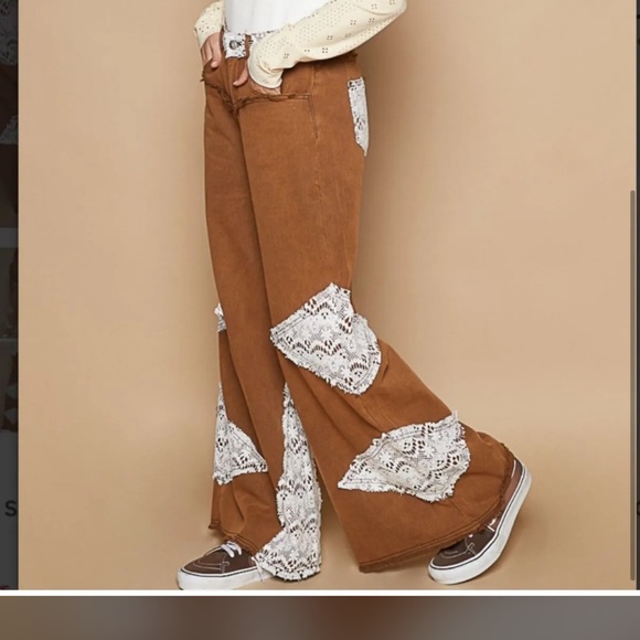 POL Brown Pants with White Lace Detail - Picture 2 of 2